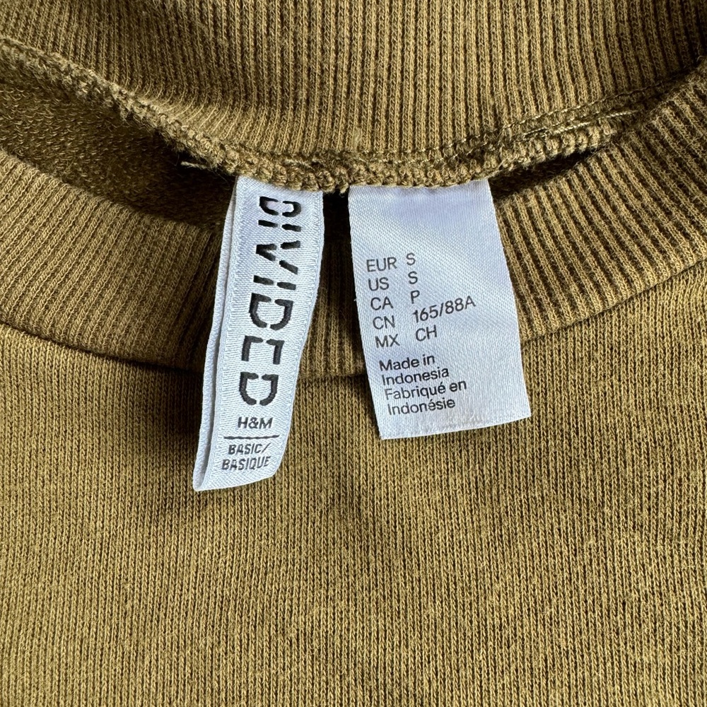 H&M sweater - Picture 3 of 4